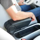RATI Cotieră ARMSTER 3  montaj pe scaun DACIA SANDERO 2017-2020 cu cotieră originală [negru,piele vegană,usb,PP]